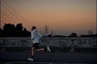 2025年春季新鞋风暴来袭：潮流与舒适的完美融合
